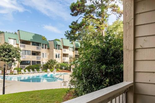 Dreamy HHI Retreat with Pool, Gym photo 23
