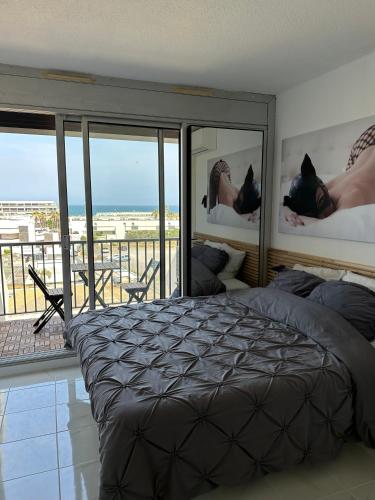 Studio vue mer avec parking Héliopolis village naturiste