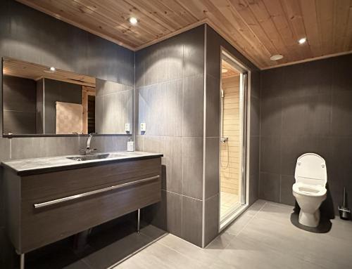 Ένα μπάνιο στο Timber lodge