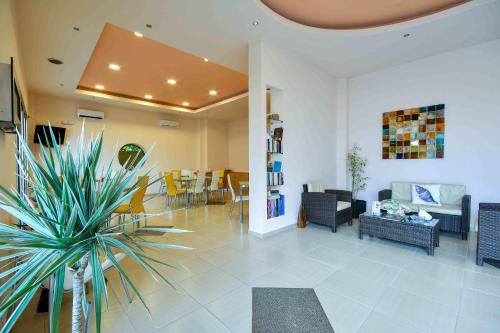 Posezení v ubytování Avra Hotel