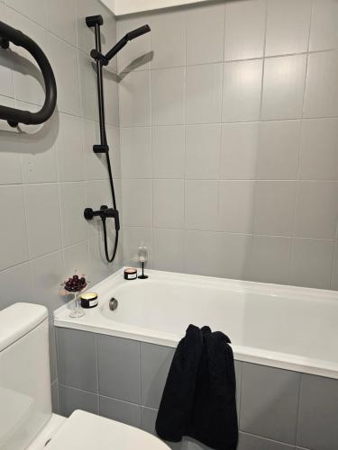 Ένα μπάνιο στο JD apartment