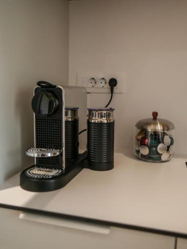 Kemudahan buat kopi dan teh di Chindia Park Suite