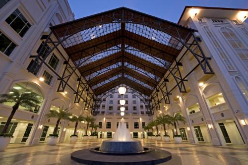 Gallery image of Cozy Straits Quay Marina Suites W balgony and free car park 3B2R in George Town