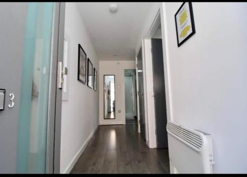 Campbell Square Apartment 3 photo 19