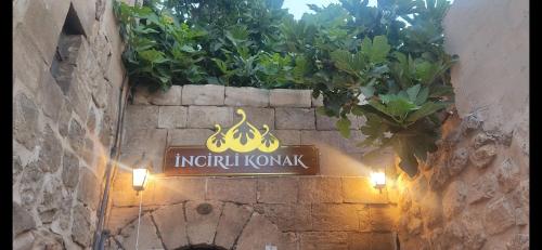 Sijil, anugerah, tanda atau dokumen lain yang dipamerkan di İncirli Konak