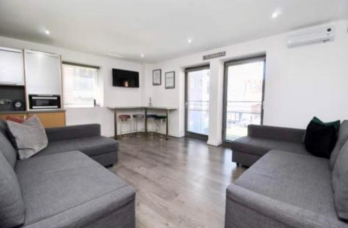 Campbell Square Apartment 3 photo 6