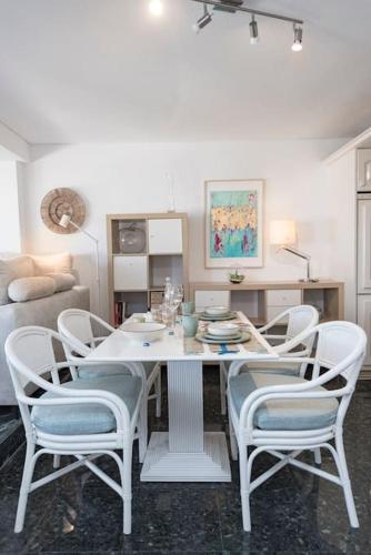 Eurosol Apartamento con Vistas al Mar, Parejas, Nómadas dgtl