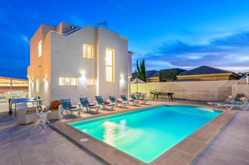 Villa Alegria by Villa Plus