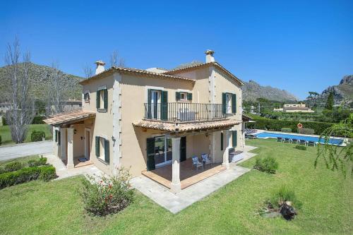 Villa Hort de Siller by Villa Plus