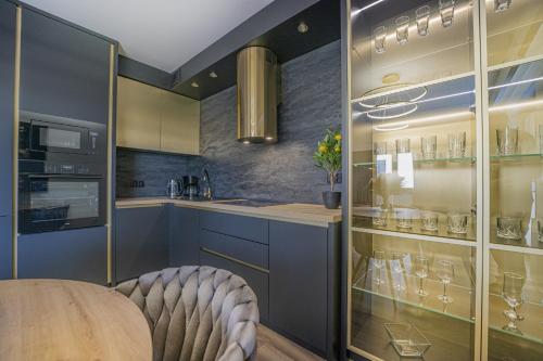 Η κουζίνα ή μικρή κουζίνα στο Apartament w Cieplicach Luxury