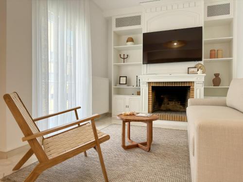Luxury Downtown Apartment Guya