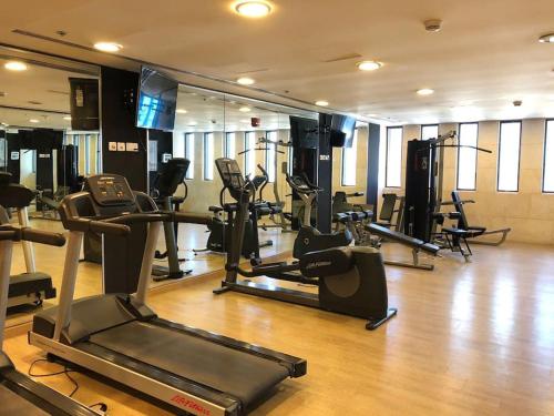 Fitness centrum a/nebo fitness zařízení v ubytování Luxury 1 BR Apt DAMAC Abdali