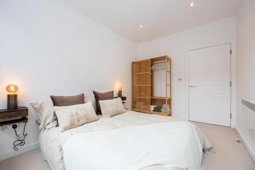 Boutique City Centre Apartment photo 13