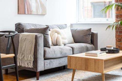 Boutique City Centre Apartment photo 17