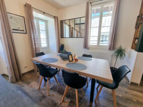 Afbeelding uit fotogalerij van Duplex Le Chai de l'Abreuvoir in Saintes