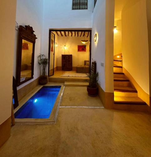 Bazén v ubytování Little 24 nebo v jeho okolí