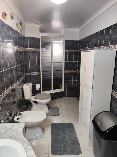 Bilik mandi di Abrigo do Farol