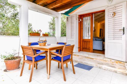 Family-friendly apartments with swimming pool Barbat, Rab - 20170