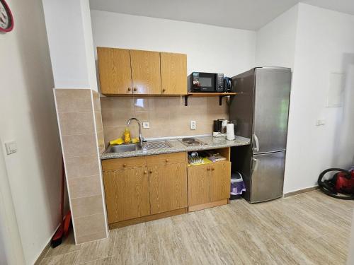Apartments with parking space Mundanije, Rab - 23315