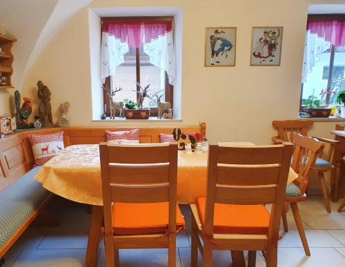 Billede fra billedgalleriet på Dwingelo-Lütten Angela Brandstätter Hof | Chiemgau Karte i Grassau