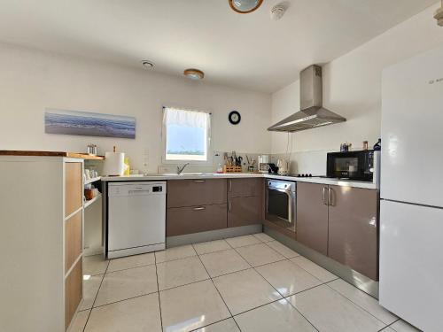 Φωτογραφία από το άλμπουμ του Villa lumineuse et confortable, à 600m de la plage, proche commerces, jardin et WiFi inclus - FR-1-476-26 σε La Faute-sur-Mer