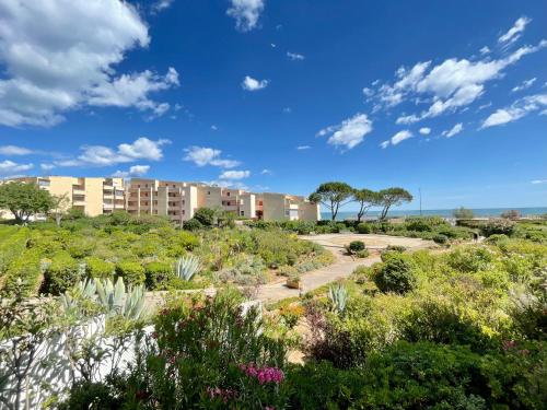 Studio cabine avec vue mer, 30m de la plage, parking. Wi-Fi et linge en option. - FR-1-338-542