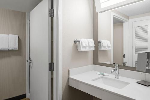 Courtyard Newport News Yorktown Newport News (updated prices 2025)