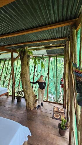 Κήπος έξω από το Cabaña en el arbol del Tacana