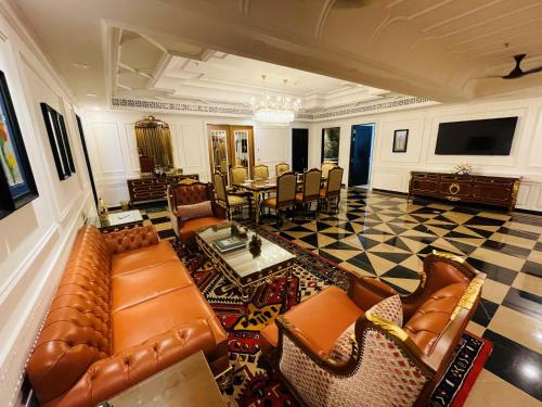 TV a/nebo společenská místnost v ubytování Mayfair Palm Beach Resort
