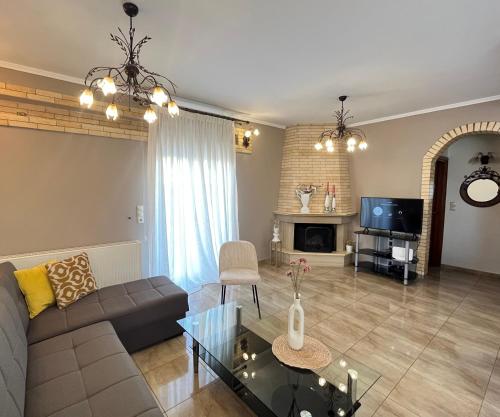 TV a/nebo společenská místnost v ubytování Hermes Casa Hersonissos