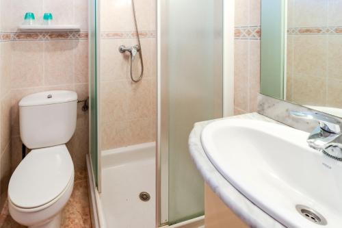 Koupelna v ubytování Fener de Dalt 87 apartamento con wifi y piscina