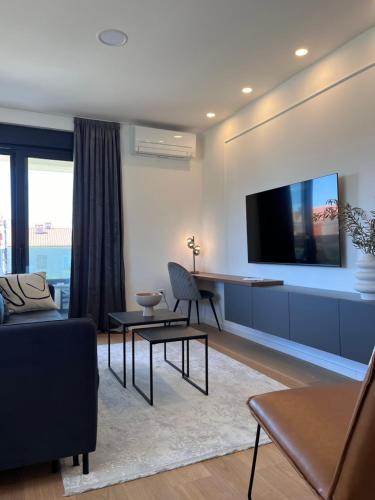 K Luxury apartment few min walk from the beach