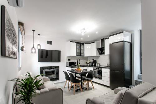 Frina's House Skiathos