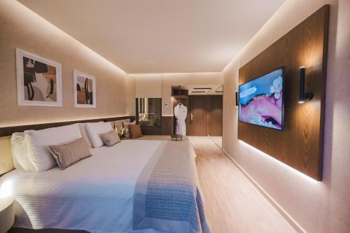Televisyen dan/atau pusat hiburan di Divani Corfu Palace
