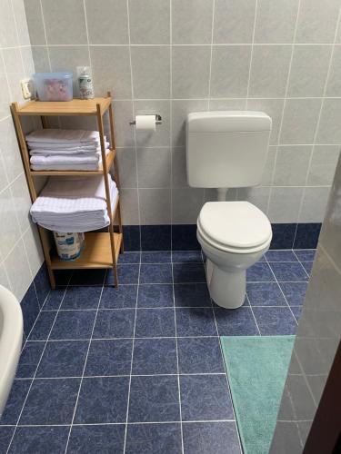 Koupelna v ubytování Ortighera Monolocale Relax sulla ciclabile