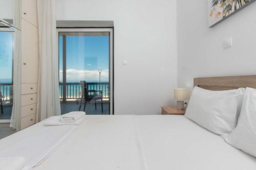Houseloft Horizon Seafront Pefkochori