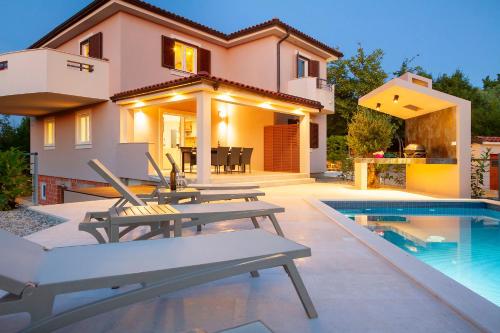 Πισίνα στο ή κοντά στο Apartment Lucas