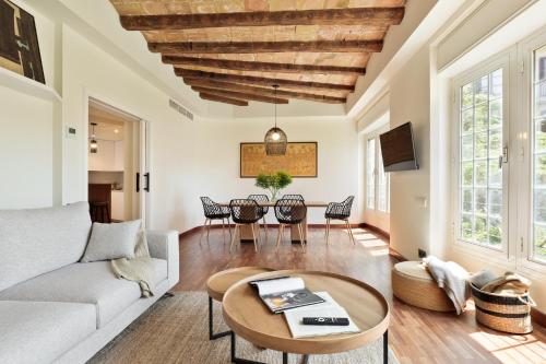 Enjoy Apartments La Riera Principal