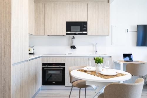 ANSA Beach Apartments - Urban Sky Suite - Málaga