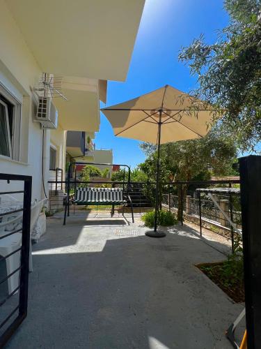 Kalamitsa apartment by the beach