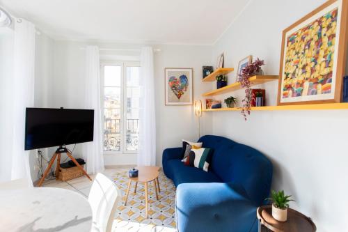 #13 Orange suite AC Wifi Balcony 3mins walk sea front