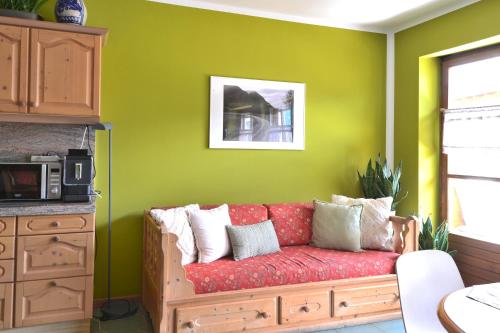Kuchyň nebo kuchyňský kout v ubytování Kandinsky Apartment