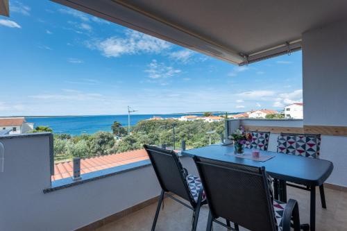 Mandre Sunset Apartment Laura - only for family