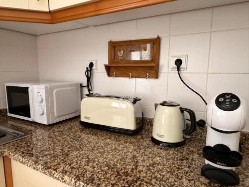 Azor International Apartment II