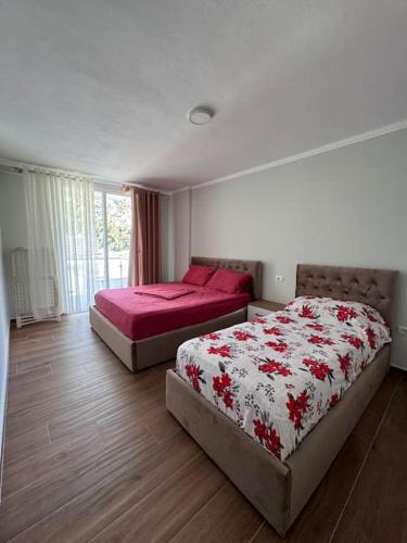 Liza's apartments 4th