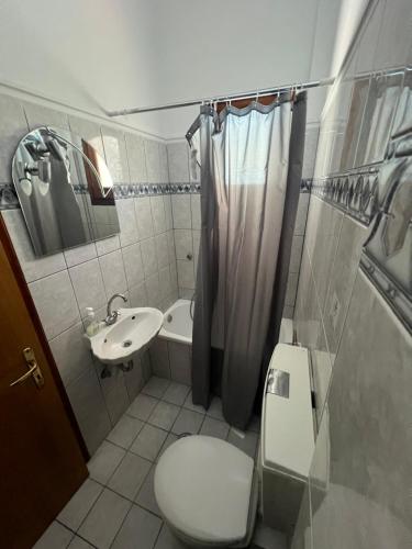 Kúpeľňa v ubytovaní Boufidis Rooms