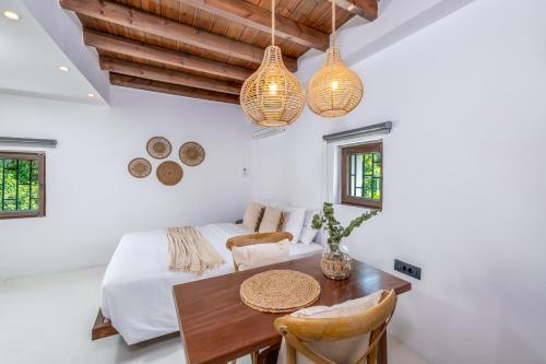 Elia Suites - Old Town
