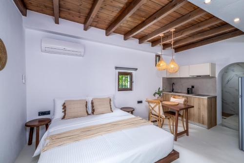 Elia Suites - Old Town