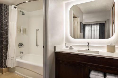 Homewood Suites by Hilton Washington, D.C. Downtown Image