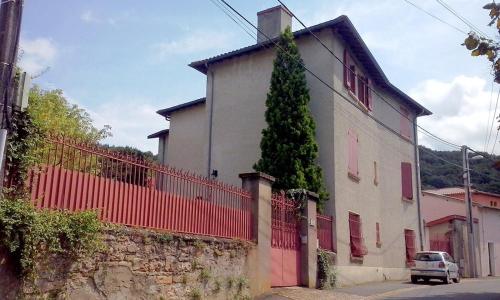 Το κτήριο όπου στεγάζεται  το bed & breakfast